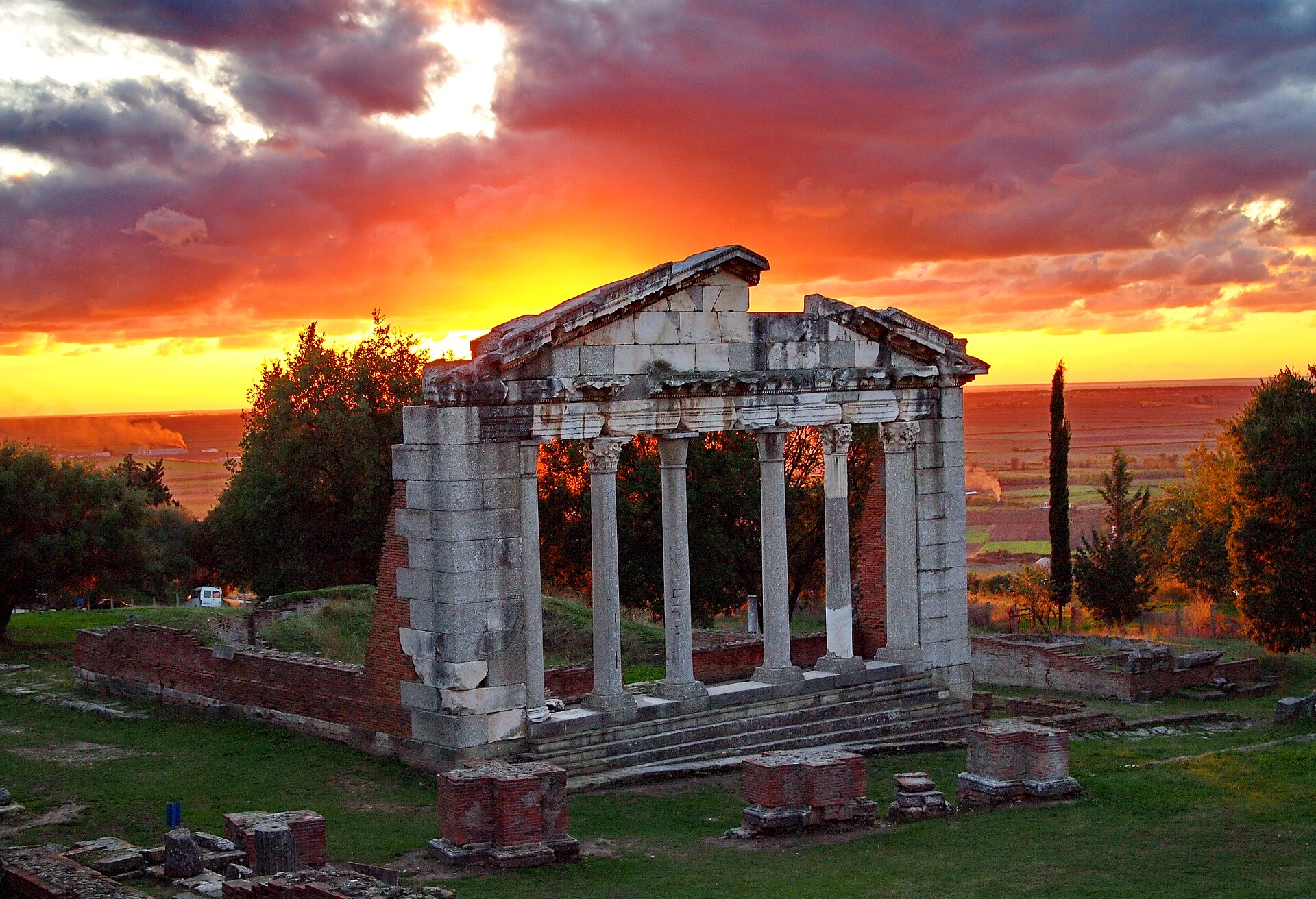 The ruins of Apollonia, an important ancient Greek colony on the Illyrian coast of what is now Albania. Credit: ShkelzenRexha (CC BY-SA 4.0).