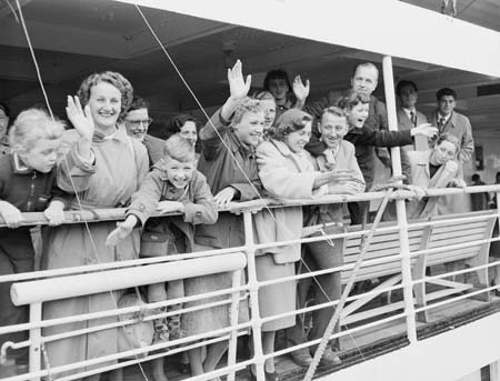 European migrants arriving in 1954. Large-scale postwar immigration transformed Australia into a highly multicultural nation.