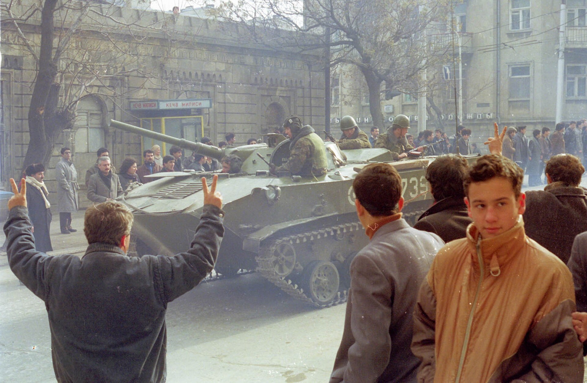 Soviet forces in Baku during Black January of 1990, a violent crackdown amid the push for independence. Credit: K. Martens (CC BY 3.0).