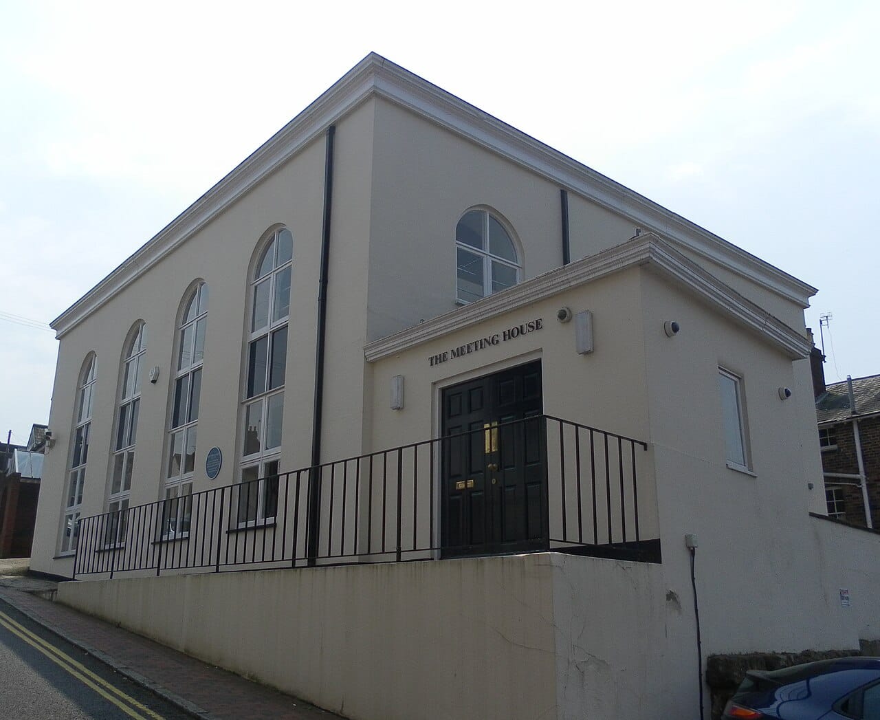 The meeting house where Thomas Bayes preached. His work on the problem was published posthumously in 1763 by Richard Price, who had found it among his papers.