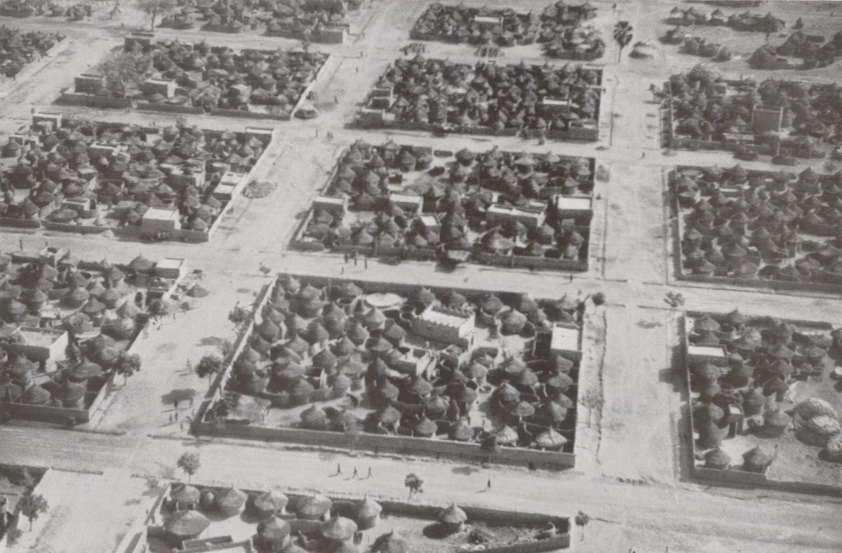 The capital, Ouagadougou, photographed in 1930 during the era of French colonial rule. Credit: Walter Mittelholzer (1894-1937) (Public domain).