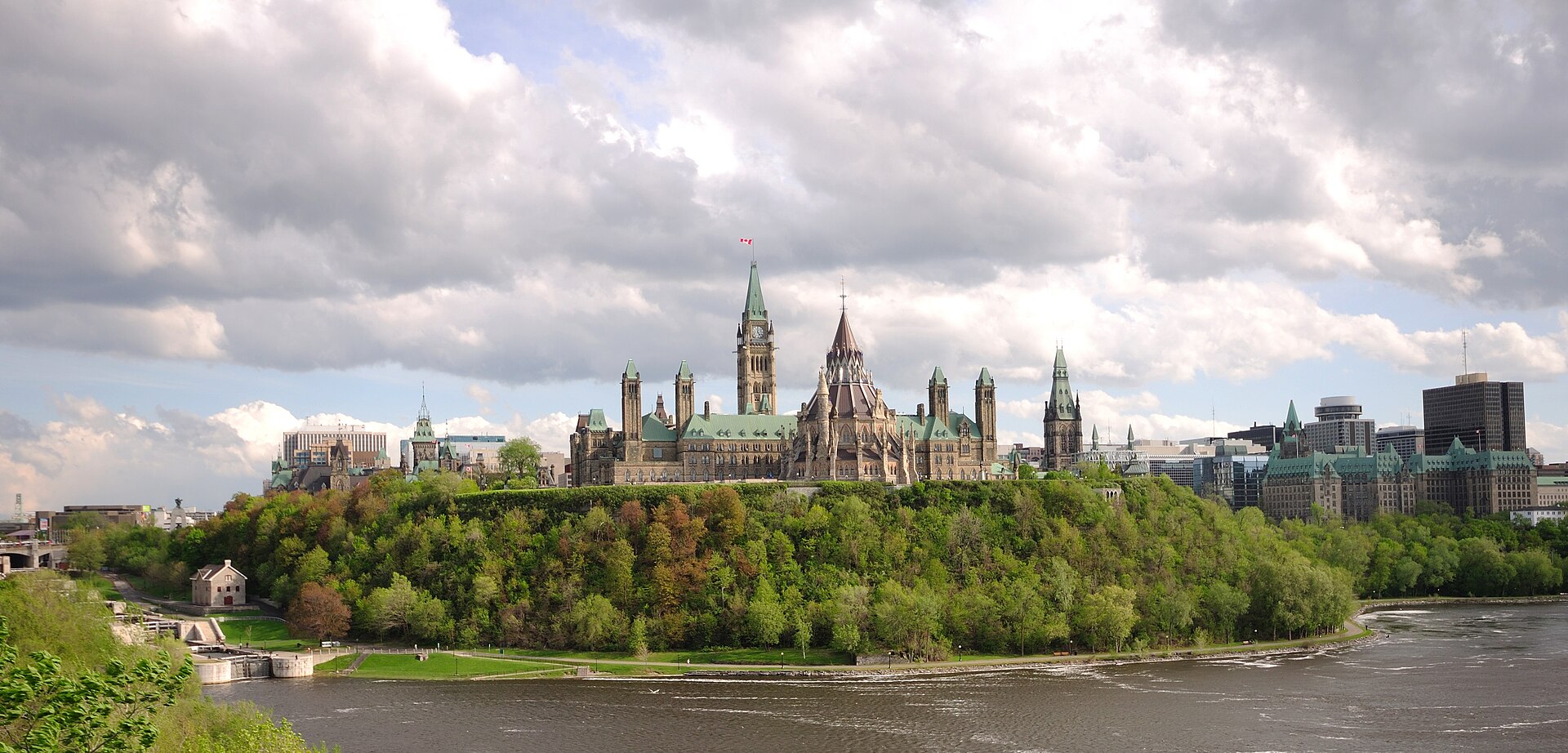 Parliament Hill in Ottawa, the seat of Canada's federal government. Credit: Wladyslaw (CC BY-SA 3.0).