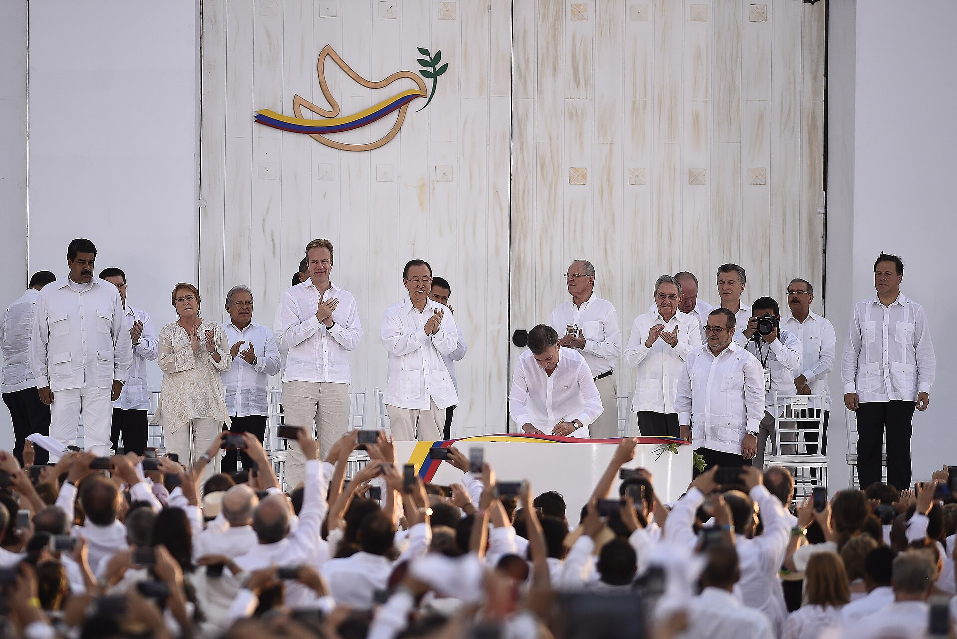 The 2016 signing of a peace accord that ended decades of armed conflict with Colombia's largest guerrilla group. Credit: Gobierno de Chile (CC BY 2.0).
