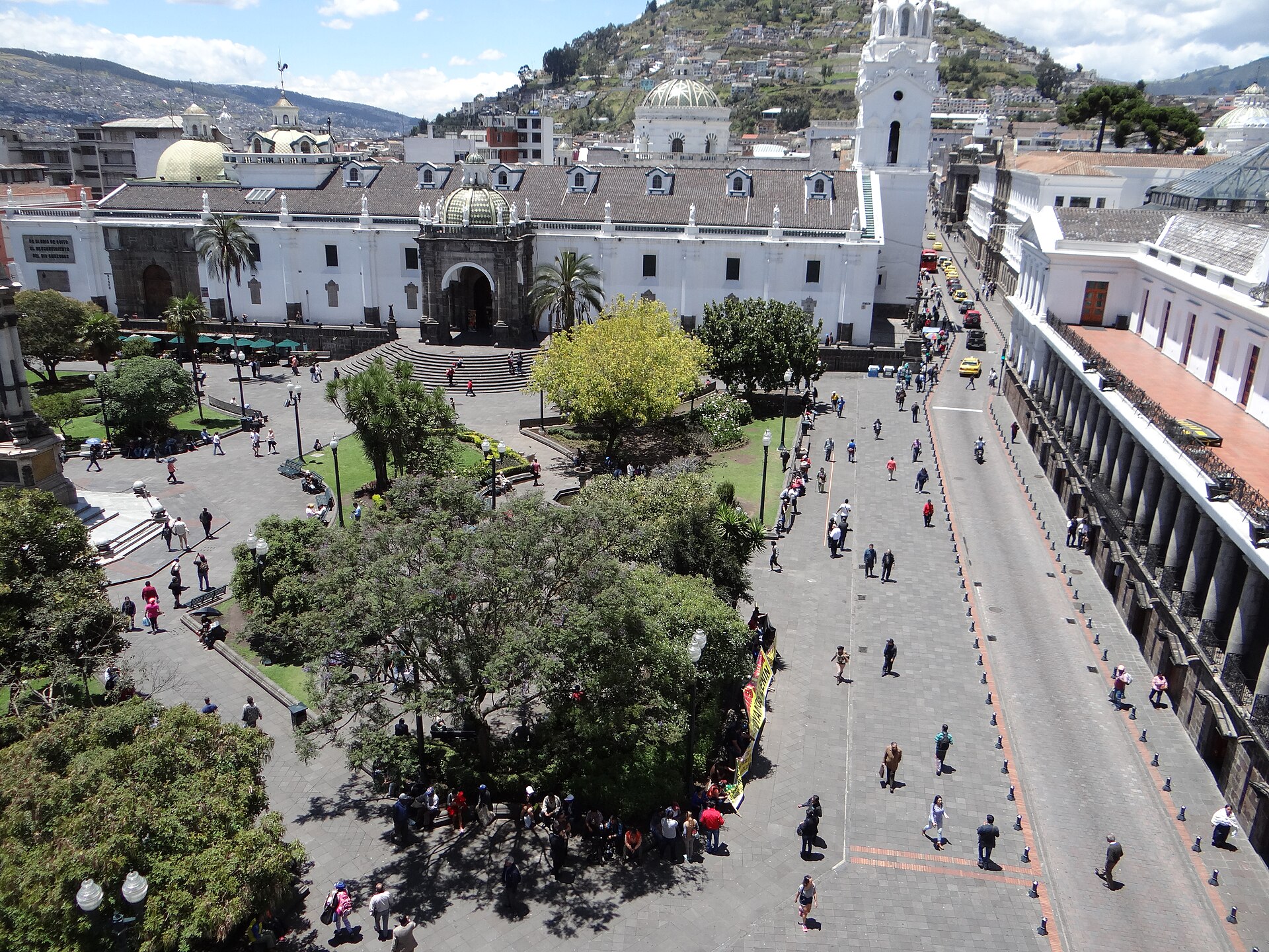 Colonial Quito, the highland capital, whose historic centre is one of the best preserved in the Americas. Credit: David Adam Kess (CC BY-SA 4.0).