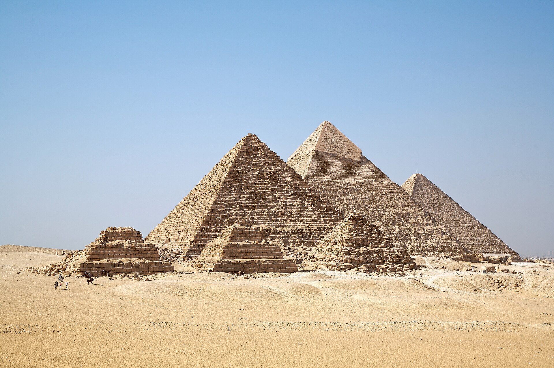 The pyramids of the Giza Necropolis, the only surviving wonder of the ancient world. Credit: Ricardo Liberato (CC BY-SA 2.0).