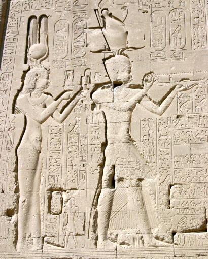 Cleopatra, the last ruler of the Ptolemaic dynasty, with her son; her death brought Egypt under Roman control. Credit: No machine-readable author provided. Bradipus assumed (based on copyright claims). (Public domain).