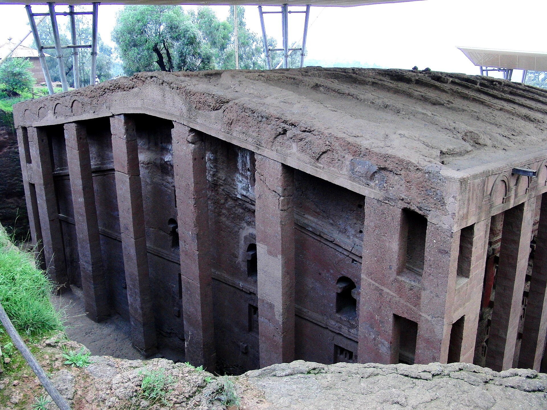 A rock-hewn church at Lalibela, carved from solid stone during the Zagwe dynasty. Credit: Jens Klinzing (CC BY-SA 3.0).