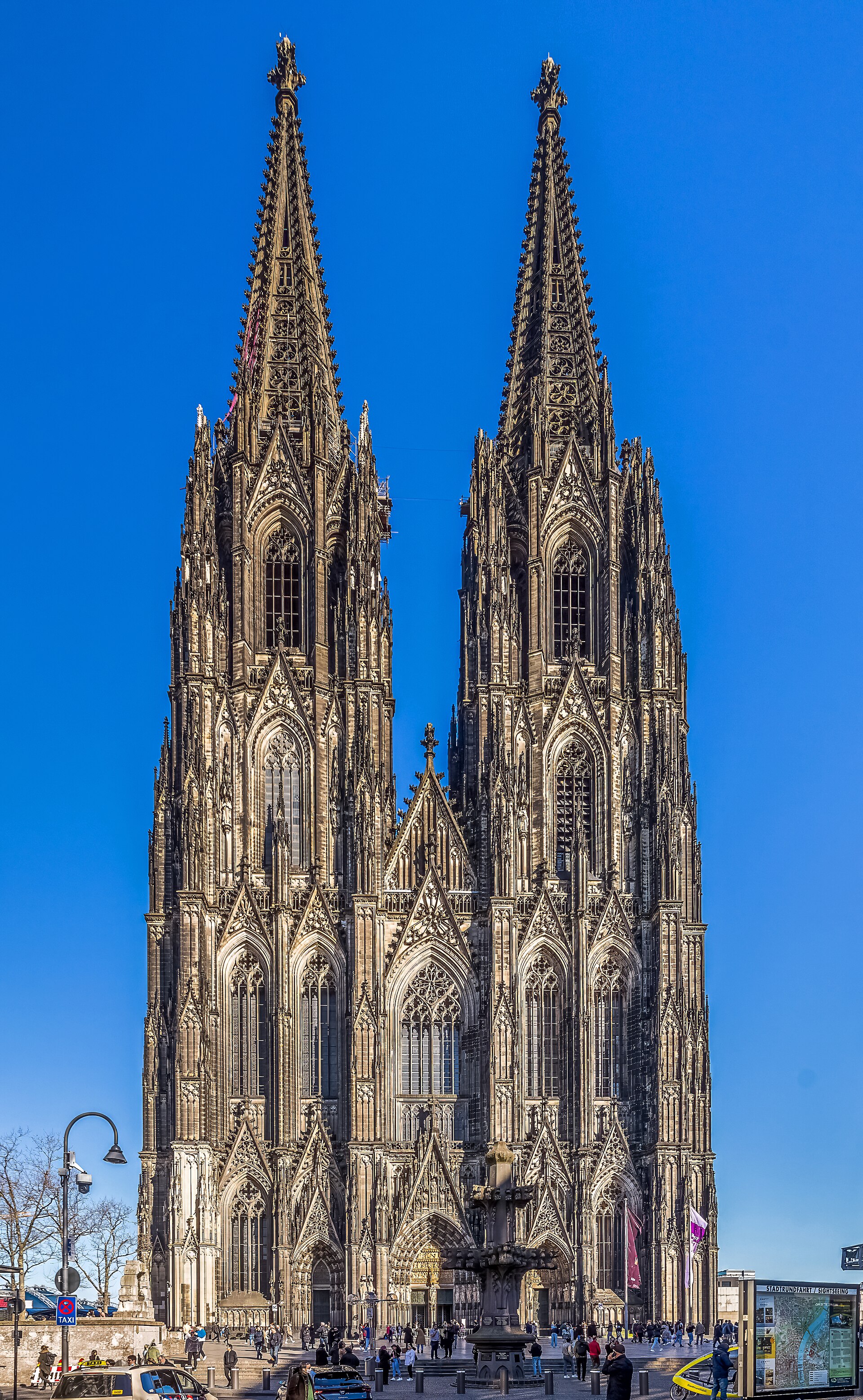 Cologne Cathedral, begun in 1248 and finished only in 1880. A masterpiece of Gothic architecture, it is a landmark of German Catholicism and one of the most visited sites in the country.