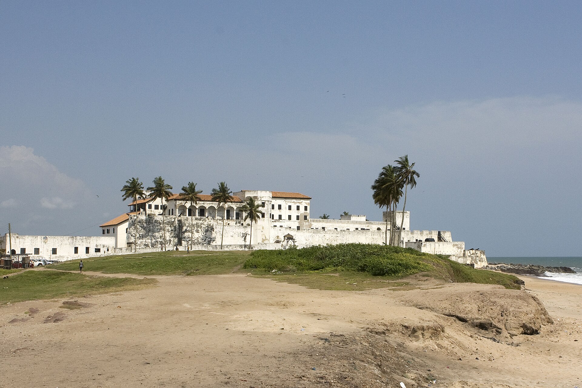 A European fort on the Gold Coast; such forts were centres of the gold and slave trades for centuries. Credit: Damien Halleux Radermecker (CC BY-SA 2.0).