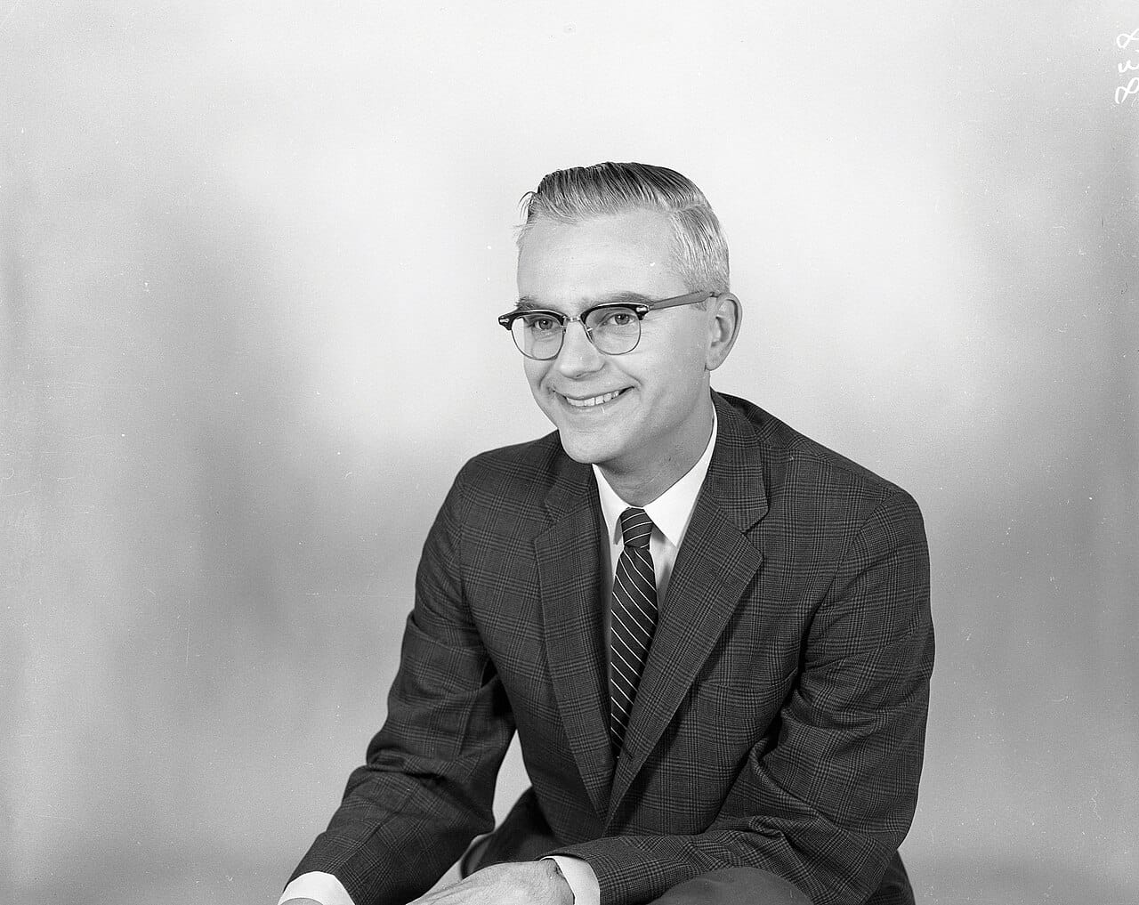 Frank Drake, whose equation decomposes the number of detectable civilisations into a chain of factors. The Great Filter argues that at least one factor must be extremely small.