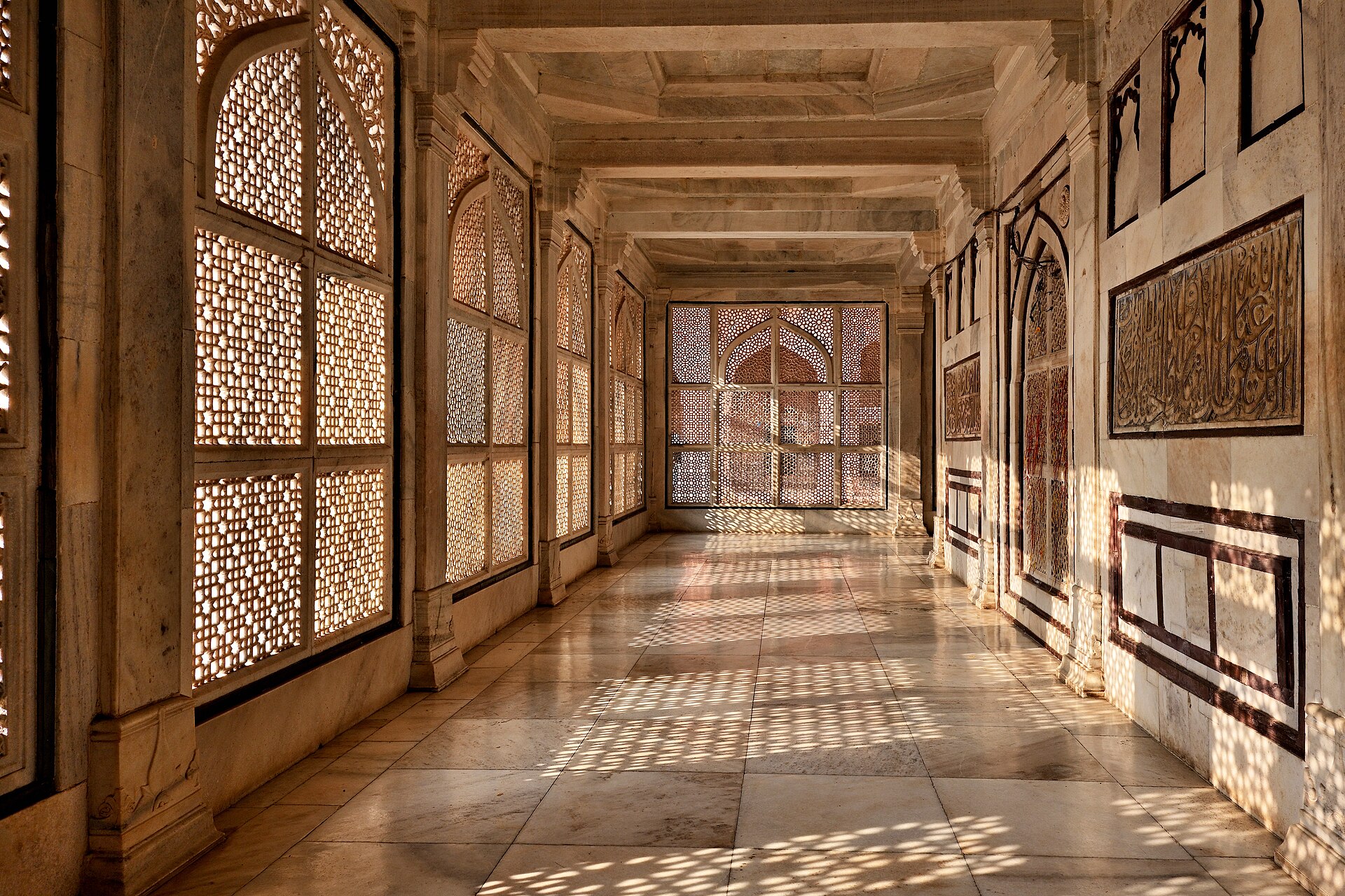The marble dargah of the Sufi saint Salim Chishti, built by the Mughal emperor Akbar in the 1570s. It reflects the deep roots of Sufi Islam in India and Akbar's policy of religious tolerance.