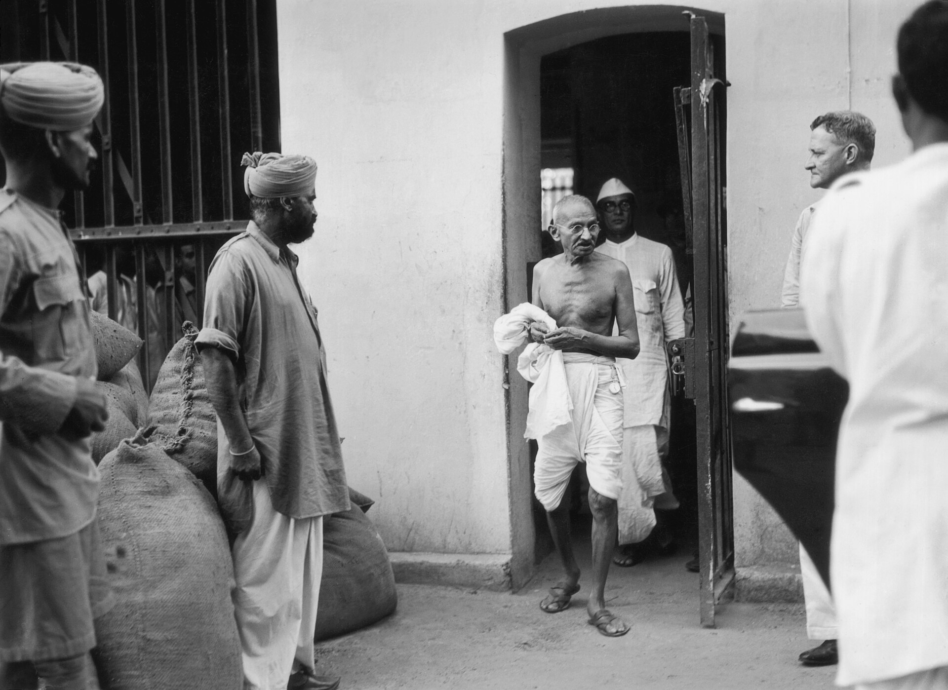 Mahatma Gandhi, whose nonviolent campaign led India to independence in 1947. Credit: Unknown authorUnknown author (Public domain).