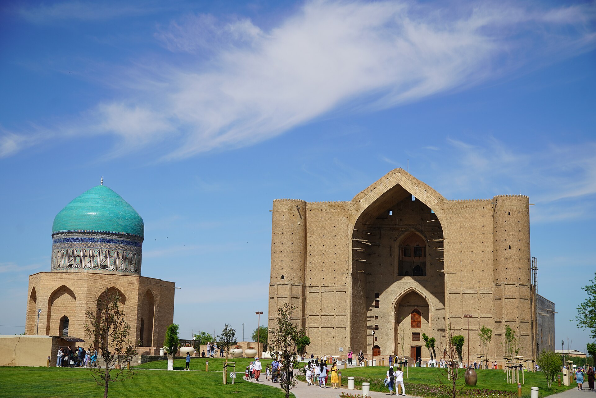 The mausoleum of Khoja Ahmad Yasawi, a masterpiece of Timurid architecture and a place of pilgrimage. Credit: Yakov Fedorov (CC BY-SA 4.0).