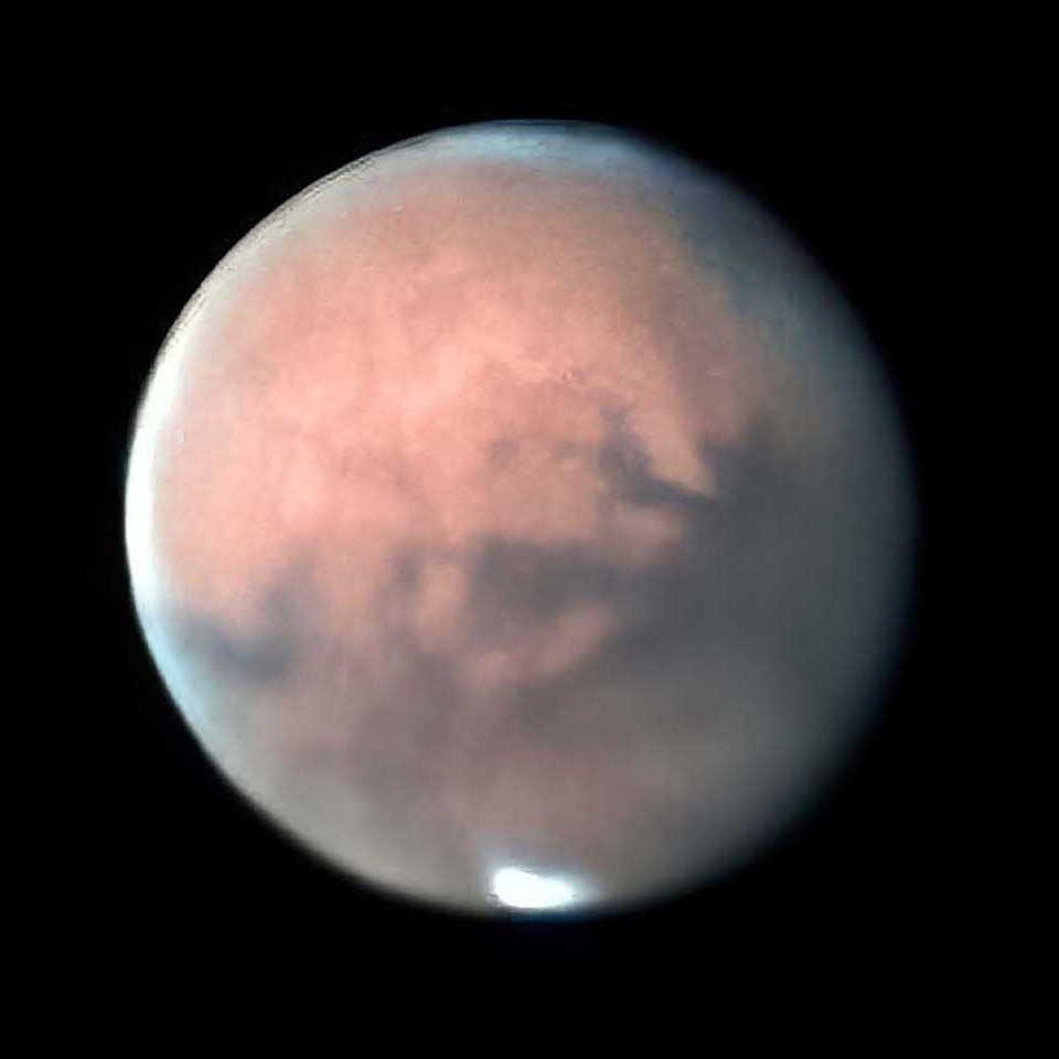 A modern telescope image of Mars, which reveals no network of canals.
