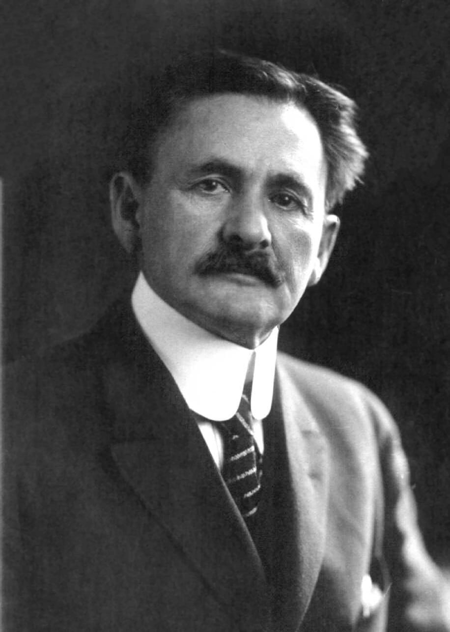 Albert Michelson, who built interferometers of extraordinary precision and received the 1907 Nobel Prize in Physics, the first awarded to an American.