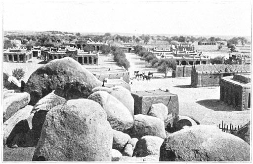 The Sultan's Palace at Zinder, seen from the old French fort. Zinder was the seat of a powerful Hausa sultanate and briefly the capital of the French colony before Niamey; the Hausa remain the largest of Niger's many peoples.
