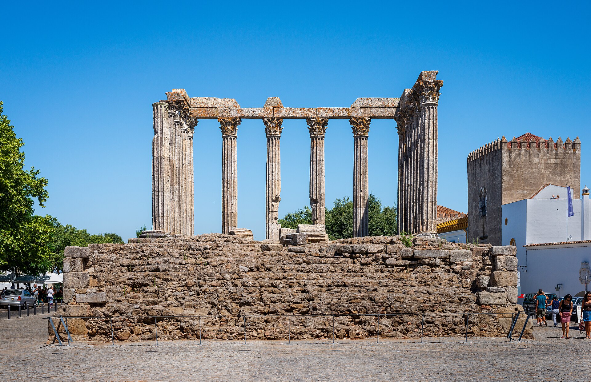 The Roman temple of Evora, a relic of the centuries when Portugal was the Roman province of Lusitania. Credit: Norbert Nagel (CC BY-SA 3.0).
