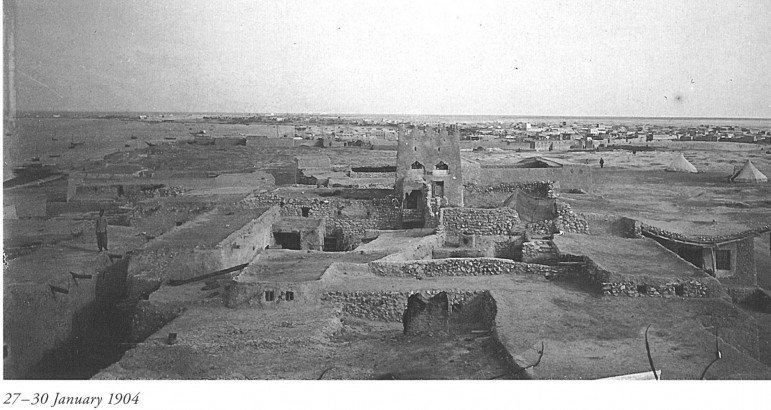 The old town of Doha in 1904, before natural gas transformed the small pearling settlement into a modern city. Credit: Hermann Burchardt (Public domain).
