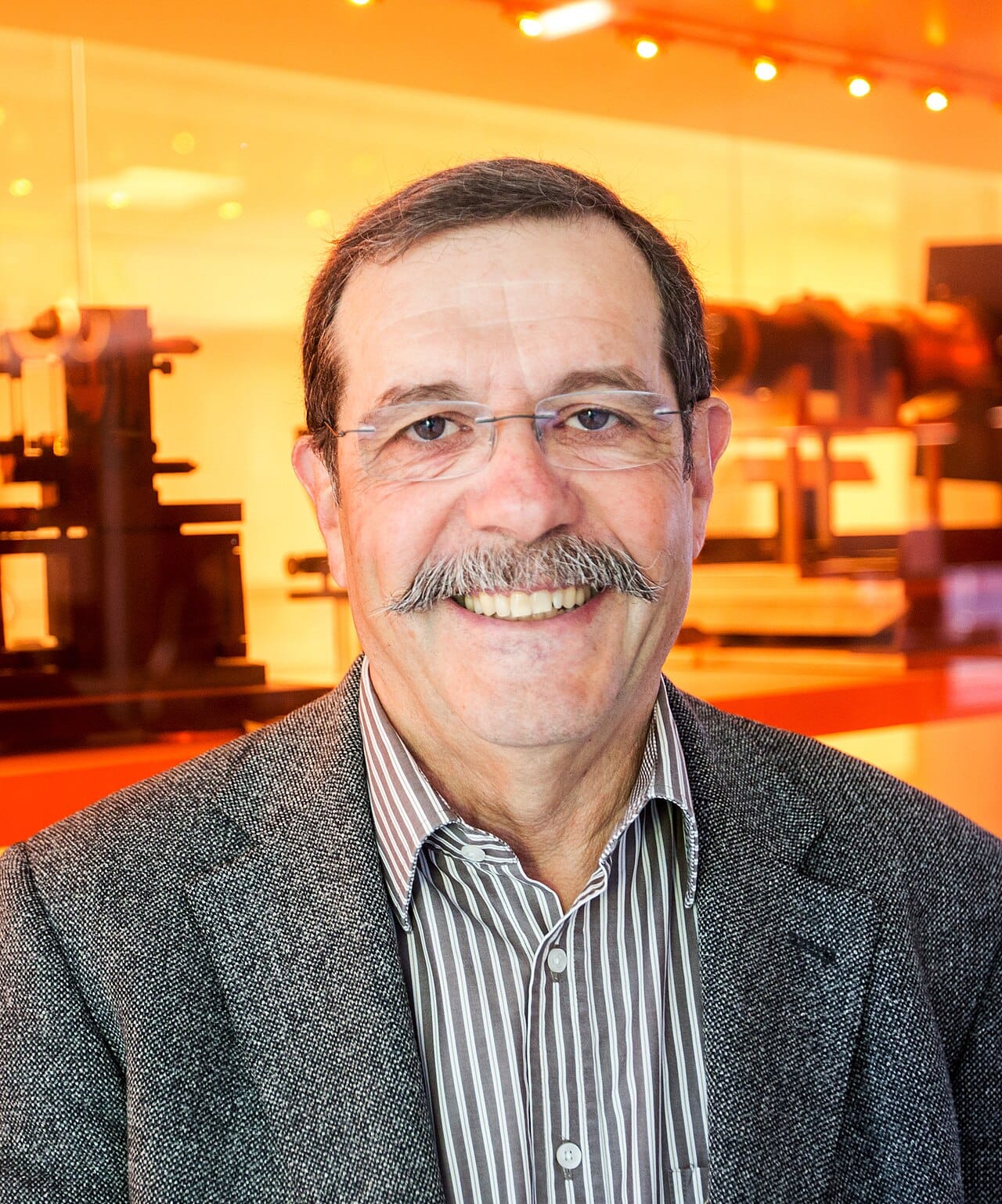 Alain Aspect, whose experiments in the early 1980s switched detector settings while the particles were in flight. He shared the 2022 Nobel Prize in Physics with John Clauser and Anton Zeilinger.