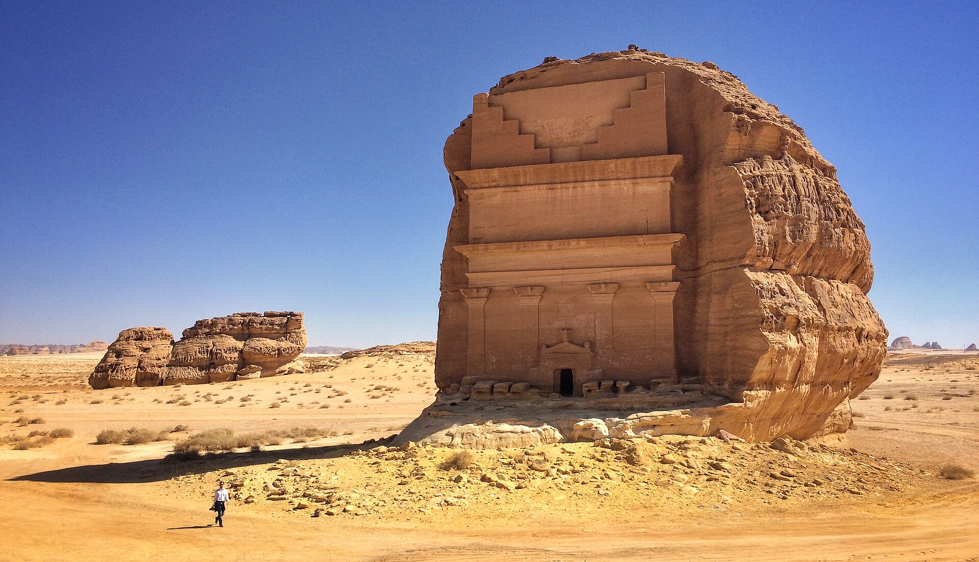 Qasr al-Farid, a monumental rock-cut tomb at Hegra, carved by the ancient Nabataeans. Credit: Richard.hargas (CC BY-SA 4.0).