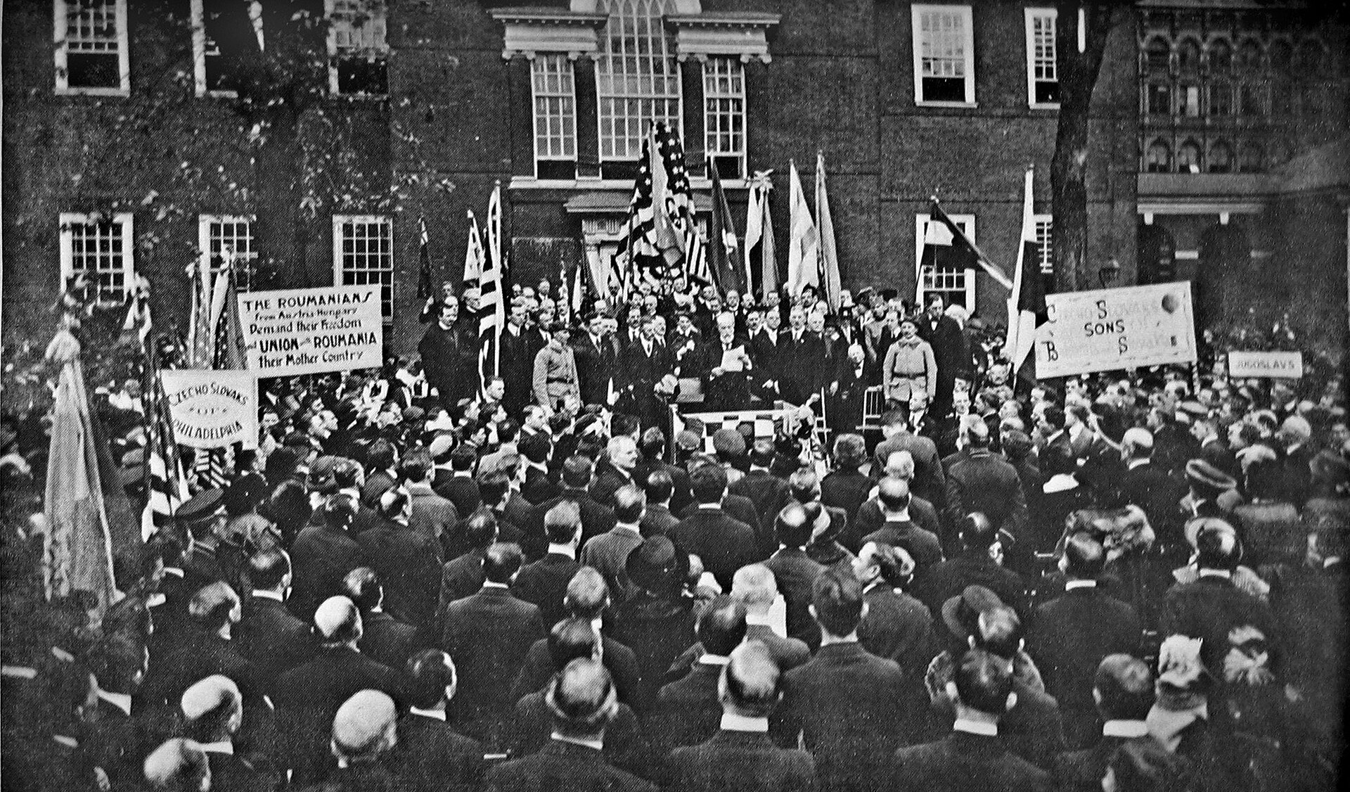 The declaration of Czechoslovak independence in 1918, when Slovaks and Czechs first formed a joint state. Credit: Unknown authorUnknown author (Public domain).