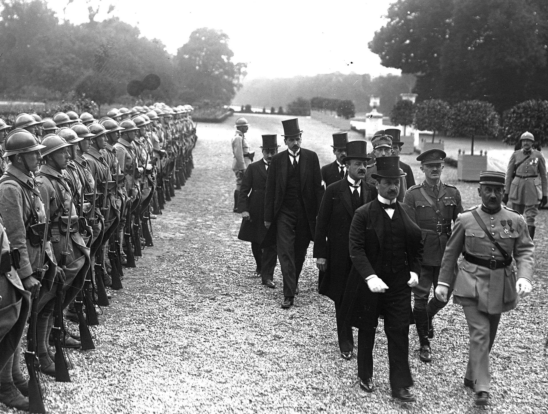 The Hungarian delegation arriving at the Grand Trianon Palace in 1920. The treaty signed there transferred the Slovak lands from Hungary to Czechoslovakia, a settlement that still shapes relations between Slovaks and Hungarians.