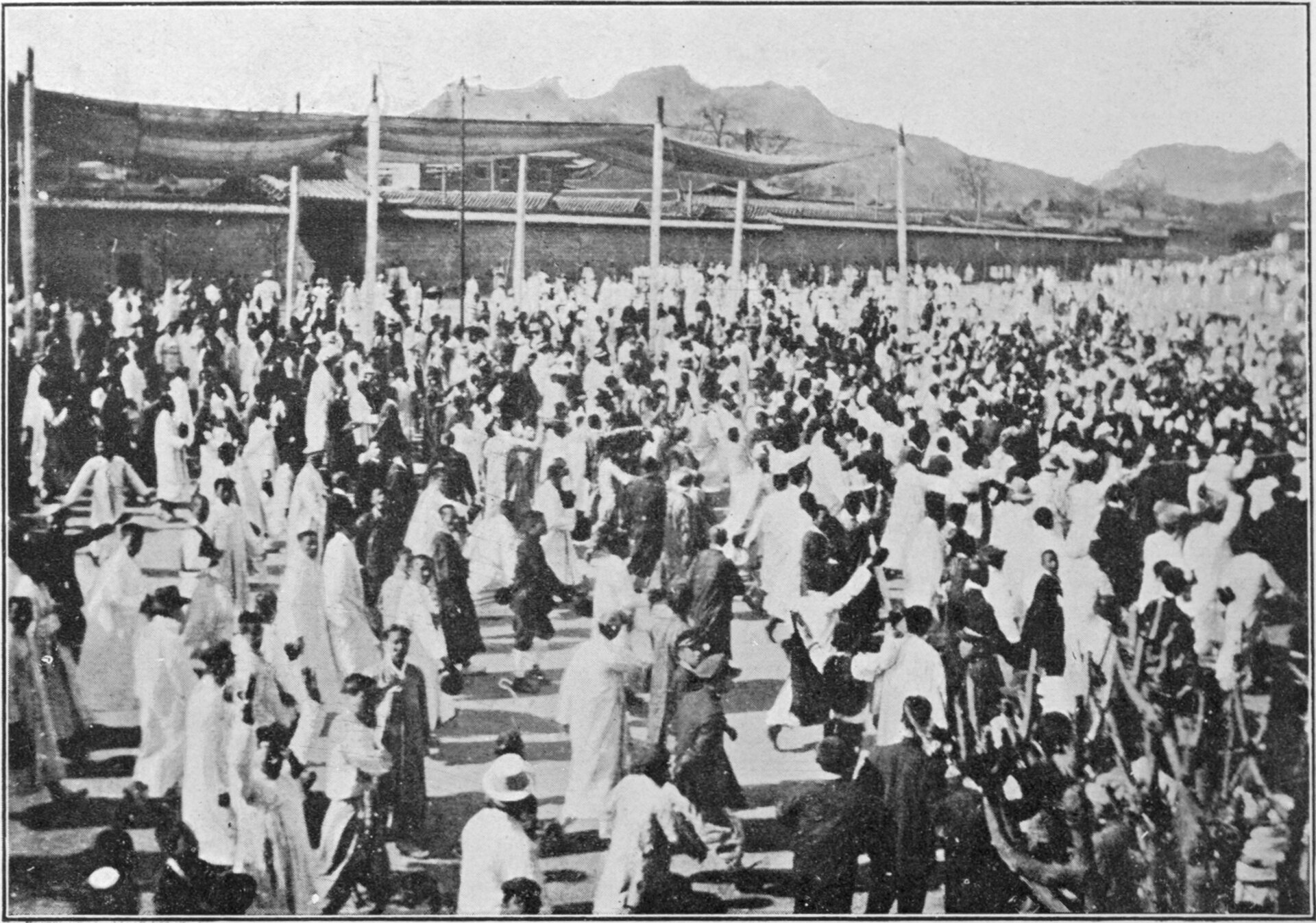 The March First Movement of 1919, a nationwide protest against Japanese colonial rule. Credit: Bureau d'information coréen (Public domain).