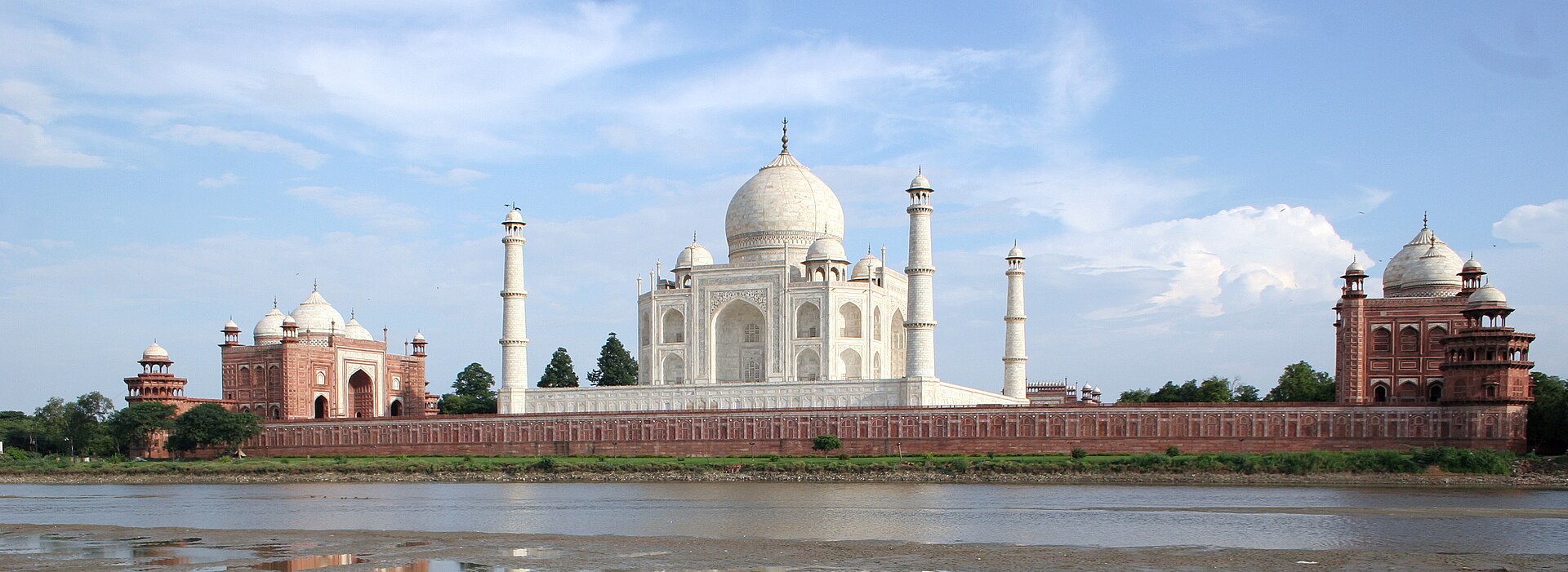 The Taj Mahal complex, with its reflecting pools and gardens leading to the marble tomb. Credit: This image was produced by me, David Castor (user:dcastor). The pictures I submit to the Wikipedia Project are released to the public domain. This gives you the right to use them in any way you like, without any kind of notification. This said, I would still appreciate to be mentioned as the originator whenever you think it complies well with your use of the picture. A message to me about how it has been used would also be welcome. You are obviously not required to respond to these wishes of mine, just in a friendly manner encouraged to. (All my photos are placed in Category:Images by David Castor or a subcategory thereof.) (Public domain).