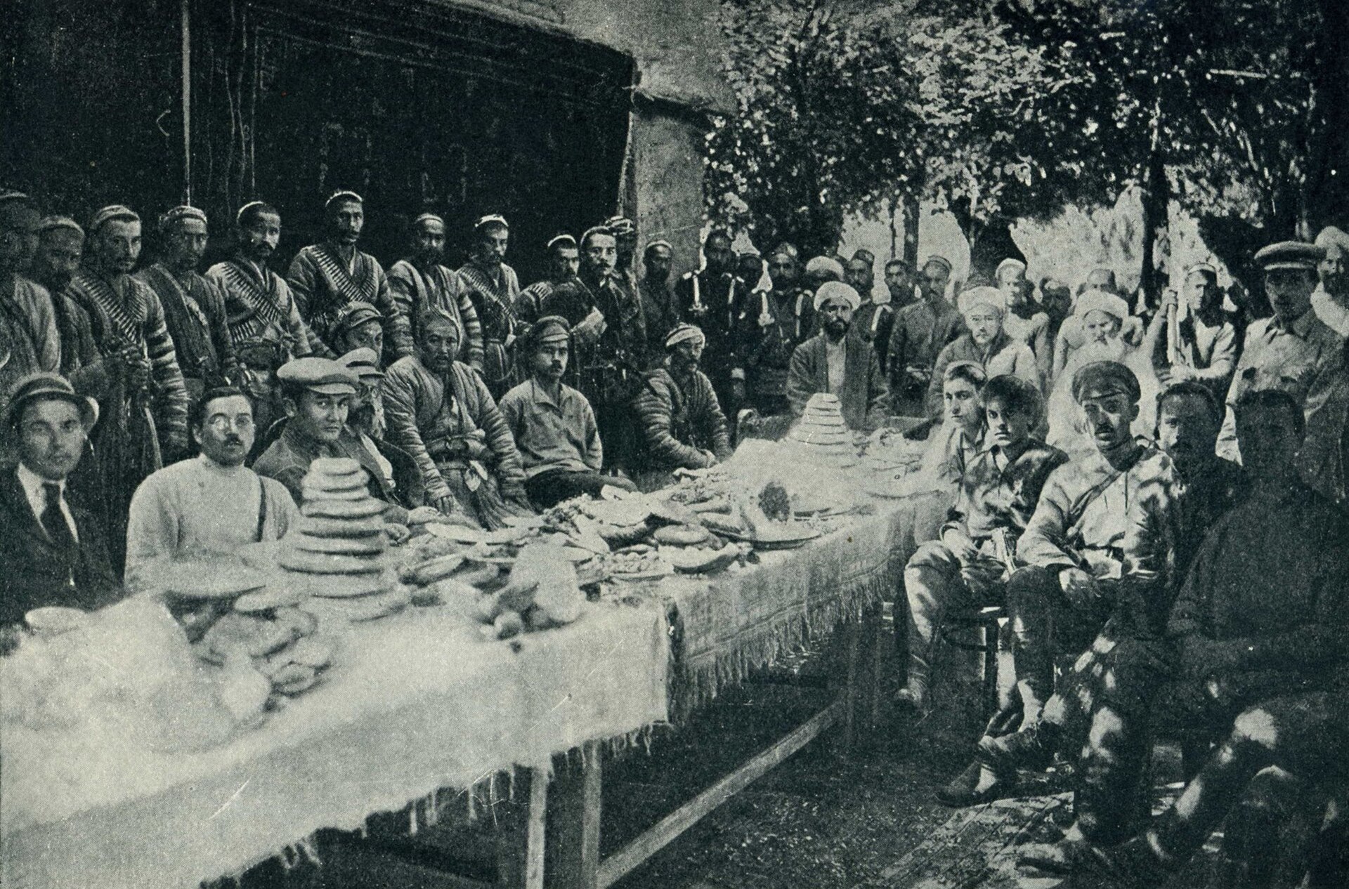 Soviet officials negotiating with basmachi fighters in 1921. The basmachi were Muslim insurgents who resisted the imposition of Soviet rule across Central Asia for years after the Russian revolution.