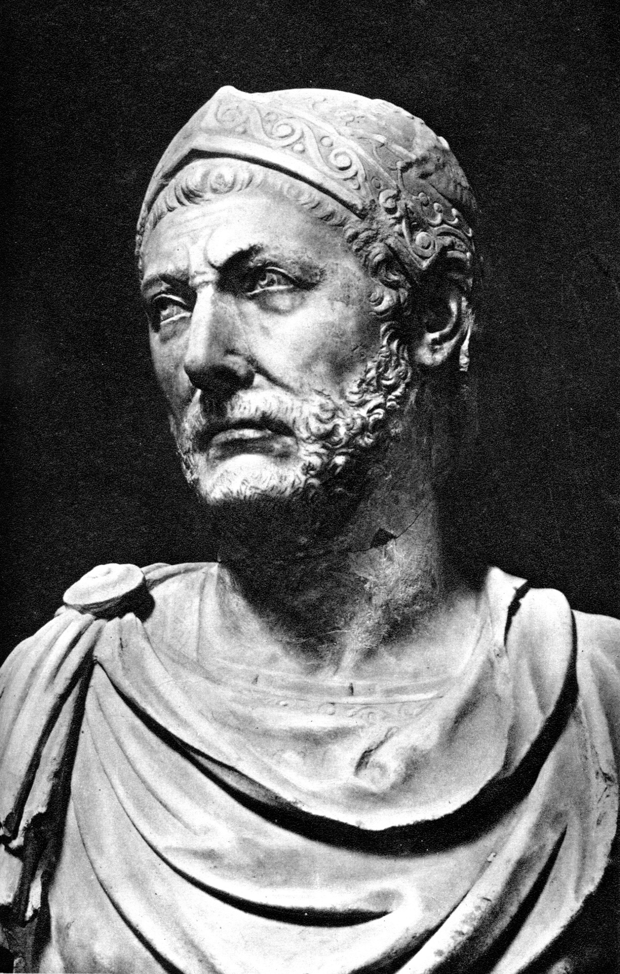 A statue of Hannibal, the Carthaginian general who led his armies, and his elephants, against Rome. Credit: Fratelli Alinari (Public domain).