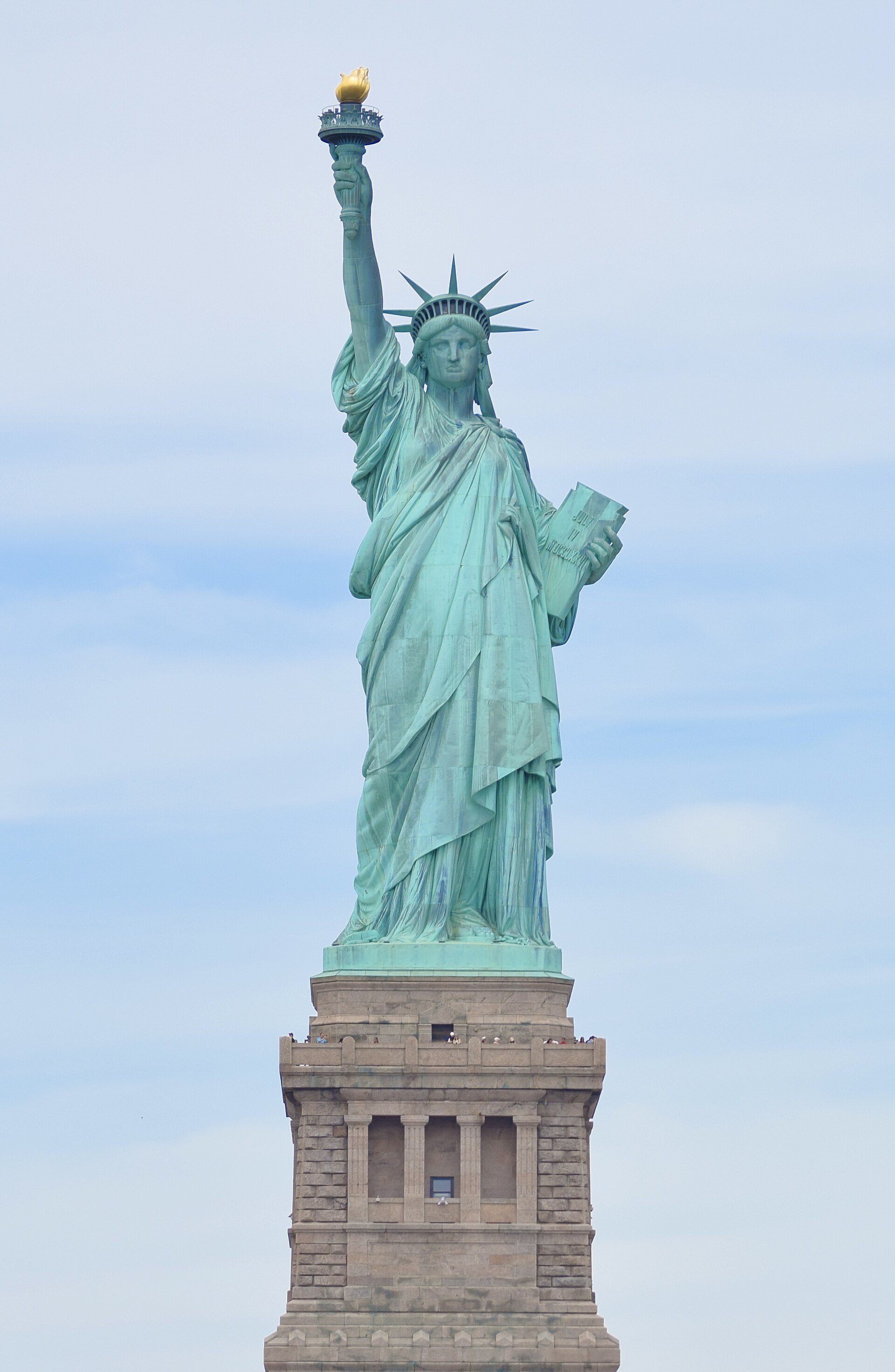 The Statue of Liberty, a gift from France unveiled in 1886. Standing in New York Harbor, it became the first sight of America for millions of arriving immigrants and an enduring symbol of freedom.
